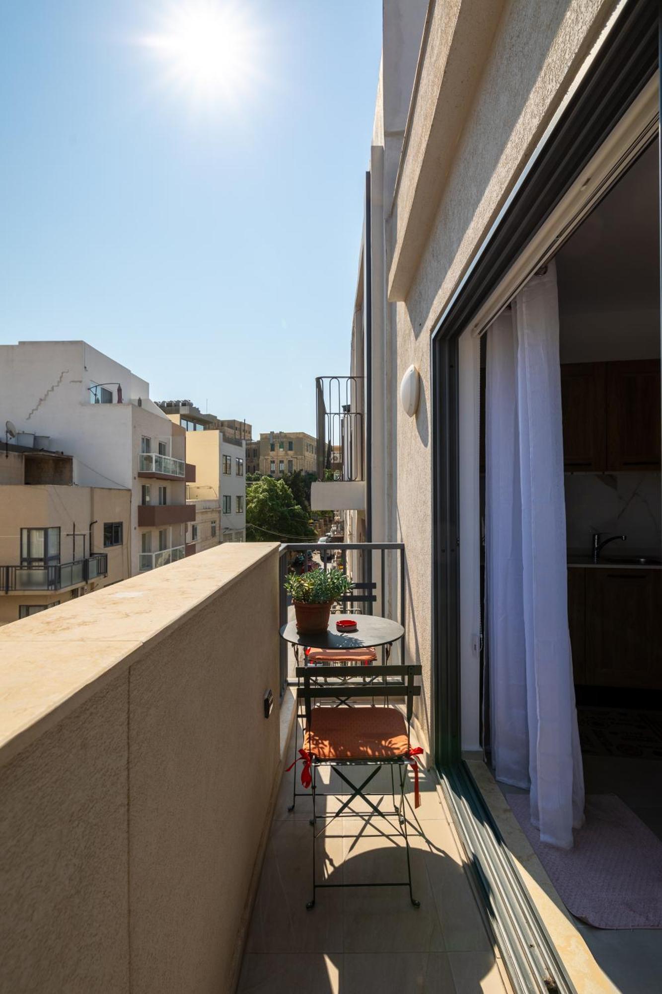 Modern 2Br Stylish Apartment With 2 Balconies - Close To St Julian'S & Sliema & Yacht Marina Tal-Pietà Exterior foto